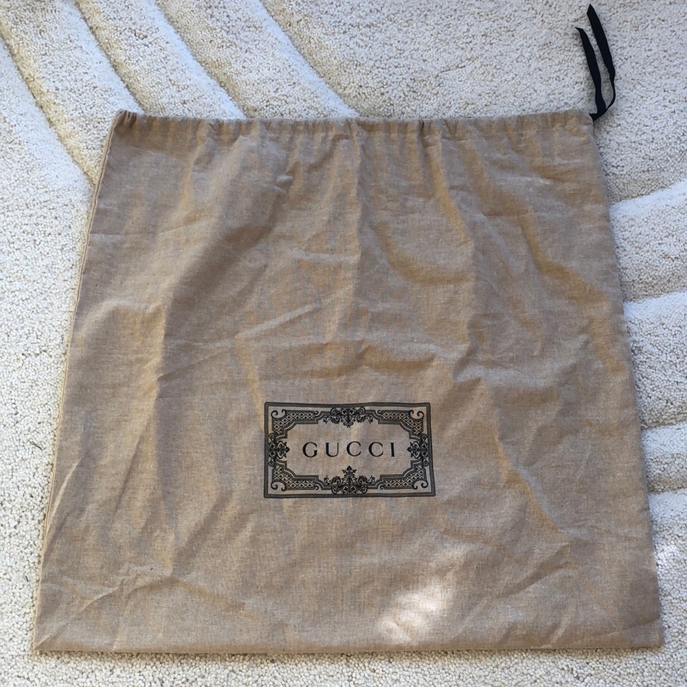 Authentic NWOT Gucci large tan drawstring dust bag for hand bags